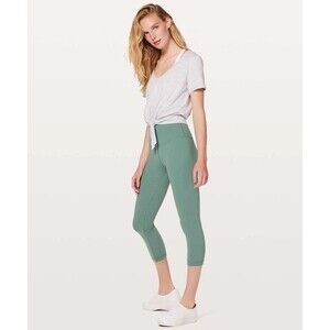 Lululemon Wunder Under Crop (Hi-Rise) Full-On Luxtreme 21" Celadon Size 4 W6APOS
